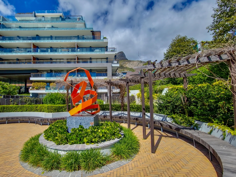To Let 1 Bedroom Property for Rent in Sea Point Western Cape